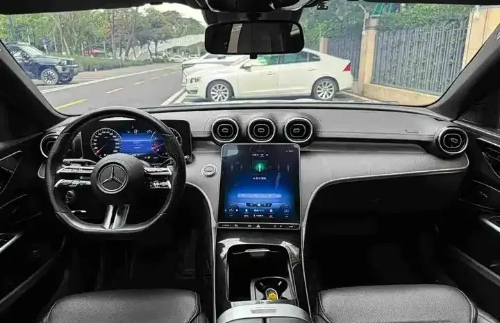 
								Mercedes-Benz C-Class 2022 full									