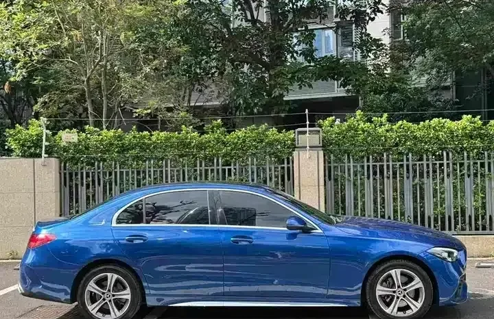 
								Mercedes-Benz C-Class 2022 full									